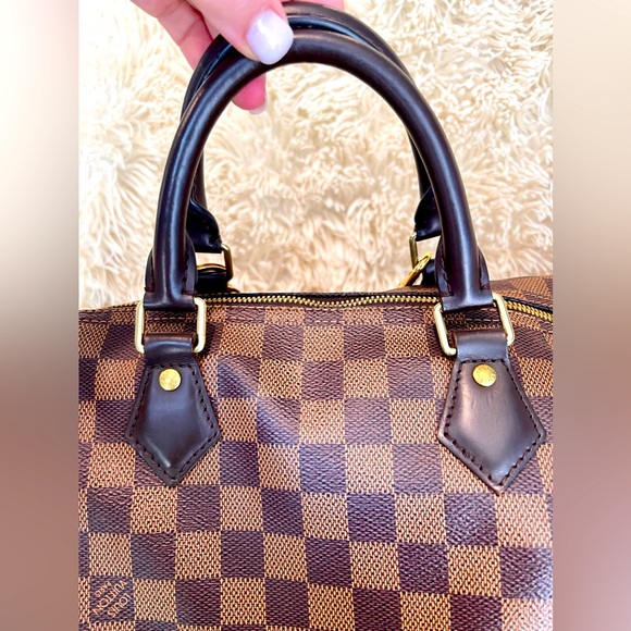 Authentic Louis Vuitton Speedy 35 with chain charm! - Picture 6 of 10